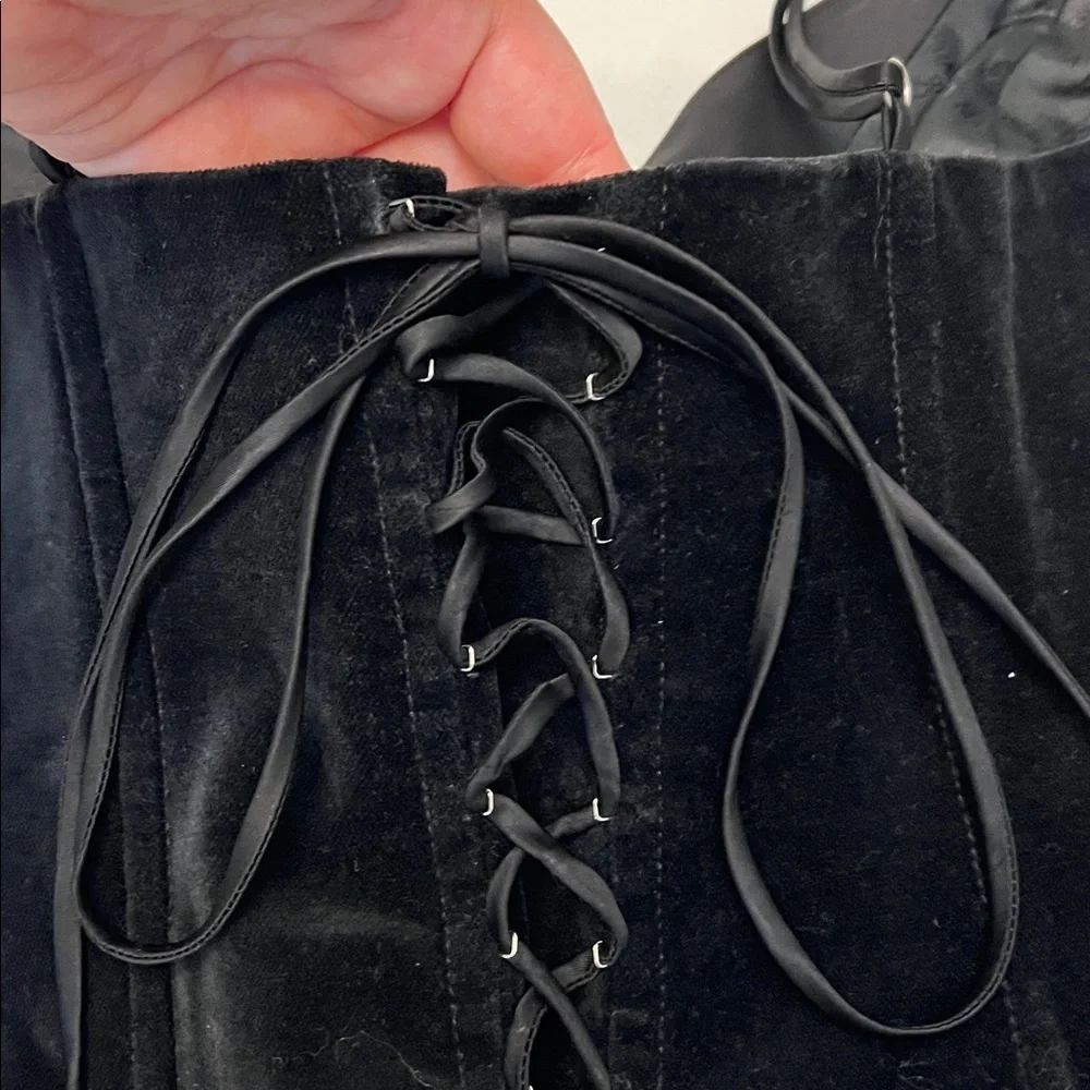 BCBGMAXAZRIA BLACK VELVET CORSET TOP WITH LACE-UP BACK SIZE 12 - Picture 8 of 16